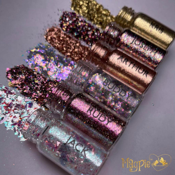 magpie festive flakes collection