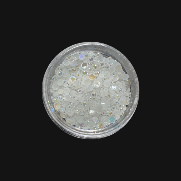 margpie iridescent white pearls