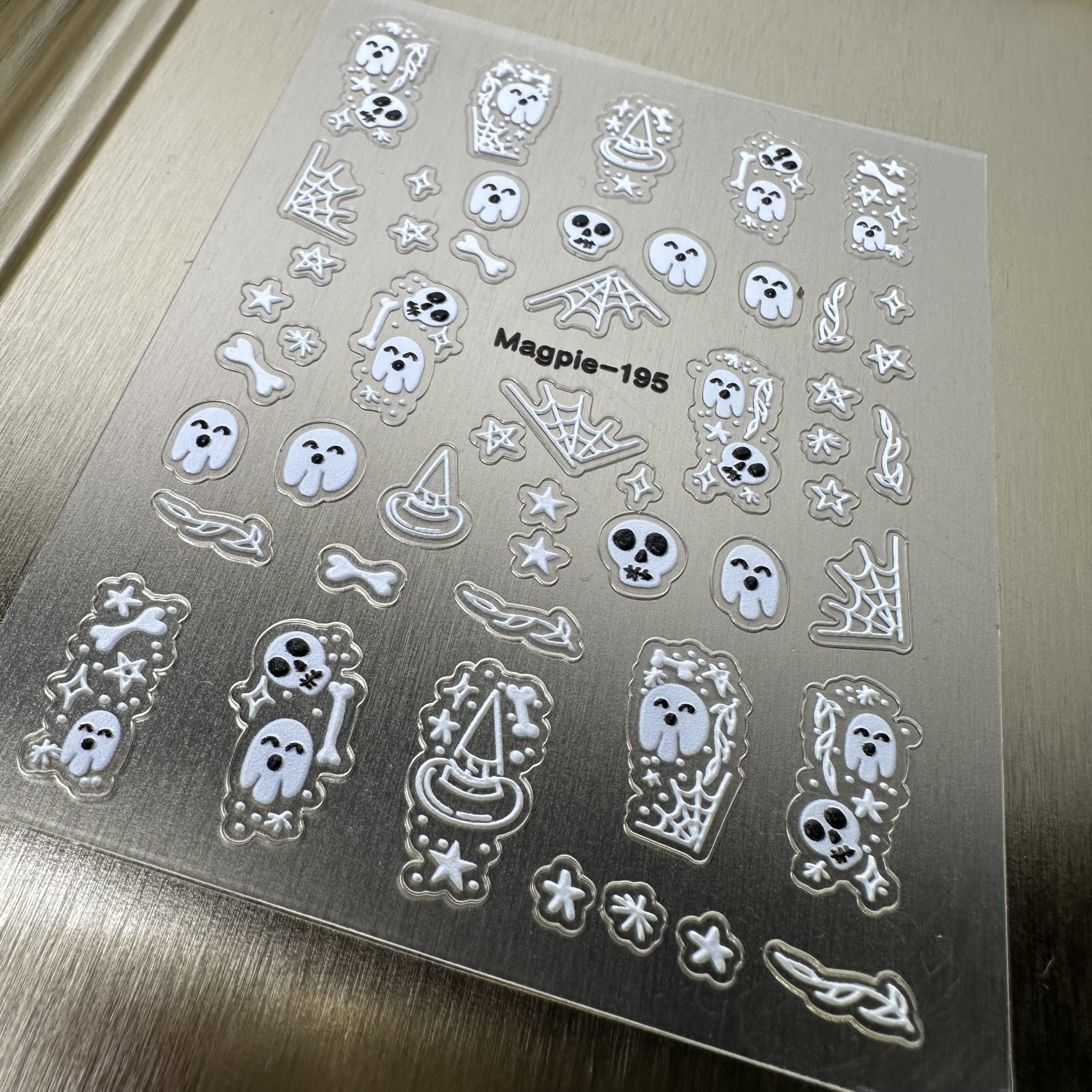 magpie sticker 195