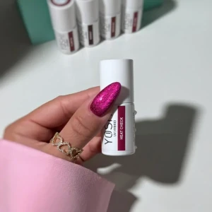 yoshi gel polish 262 heat check prachtnagels 8